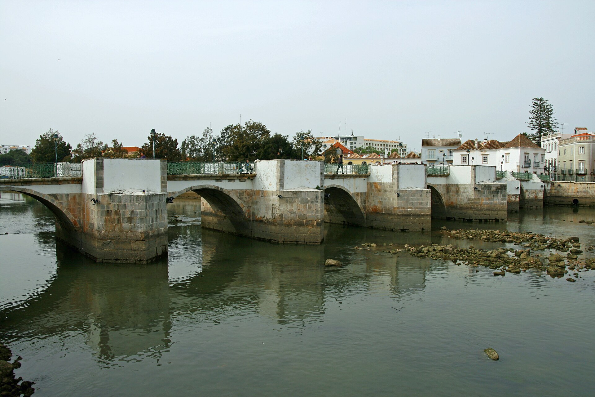 Pont Romain (Ponte Antiga) - Bert Kaufmann, CC BY 2.0, Wikimedia Commons (Roman bridge Tavira.jpg) 10/12