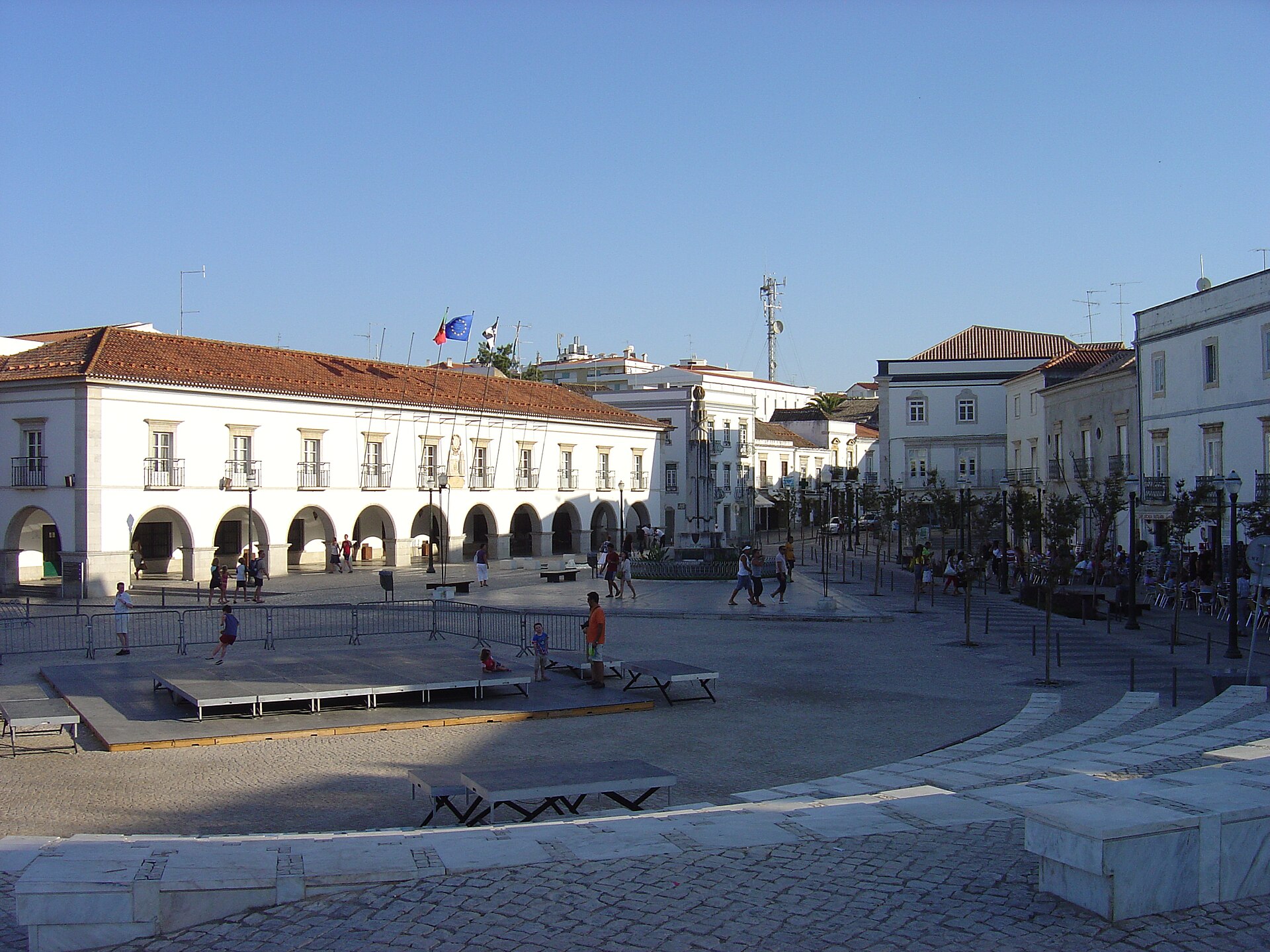 2008