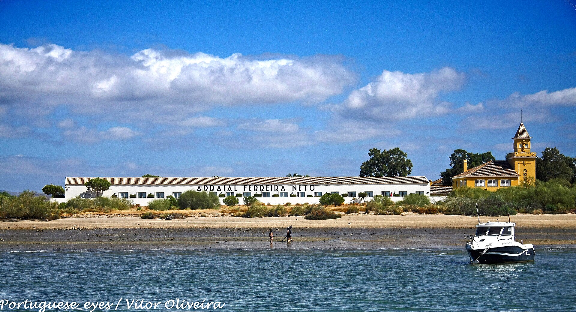 Arraial Ferreira Neto - Vitor Oliveira from Torres Vedras, PORTUGAL, CC BY-SA 2.0, Wikimedia Commons (Arraial Ferreira Neto - Tavira - Portugal (11762460714).jpg) 3/6