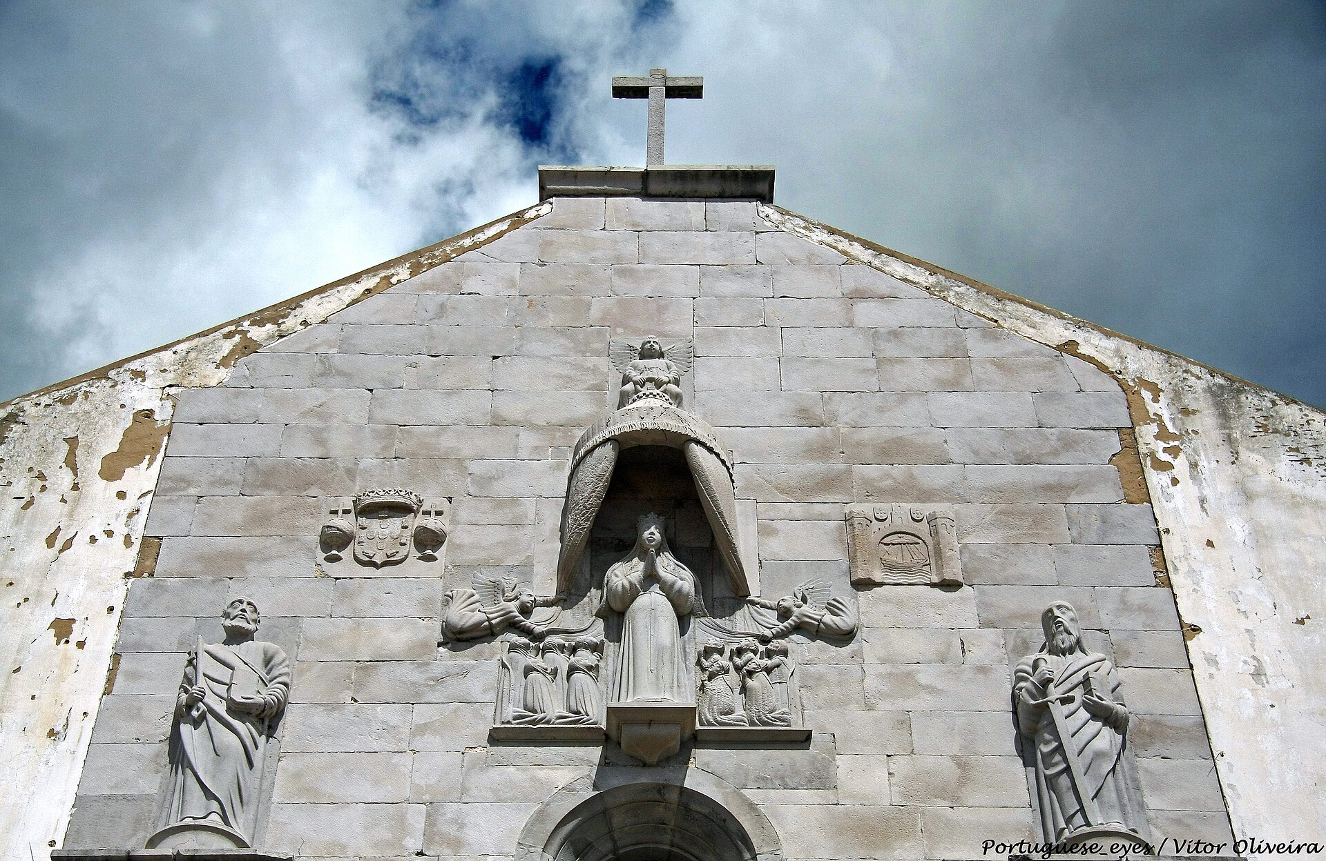 Igreja da Misericórdia - Vitor Oliveira from Torres Vedras, PORTUGAL, CC BY-SA 2.0, Wikimedia Commons (Igreja da Misericórdia - Tavira - Portugal (32282837653).jpg) 12/12