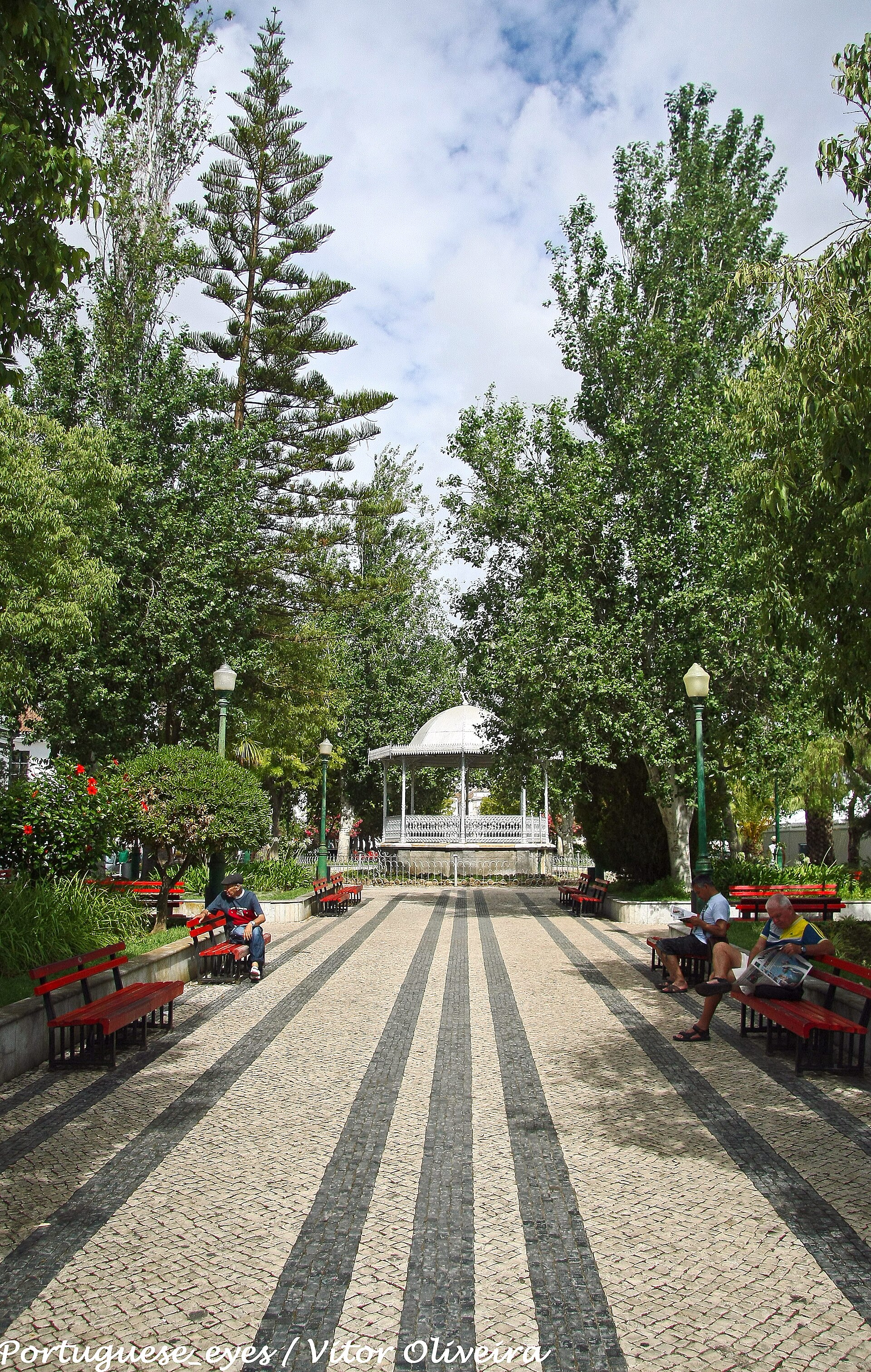 Jardim do Coreto - Vitor Oliveira from Torres Vedras, PORTUGAL, CC BY-SA 2.0, Wikimedia Commons (Jardim do Coreto - Tavira - Portugal (10429537773).jpg) 7/8
