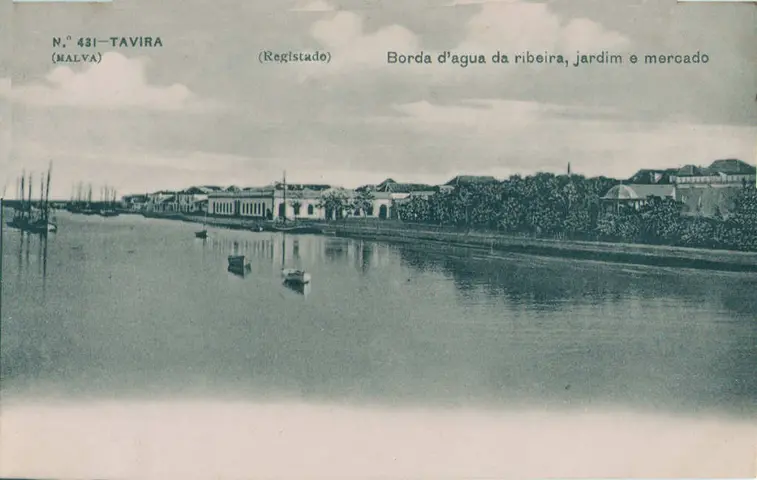Antigo mercado do peixe (Old Fish Market) - <a href="http://ww3.aeje.pt/avcultur/avcultur/postais/Postais_ilustrados.htm">Postcard</a> 3/4