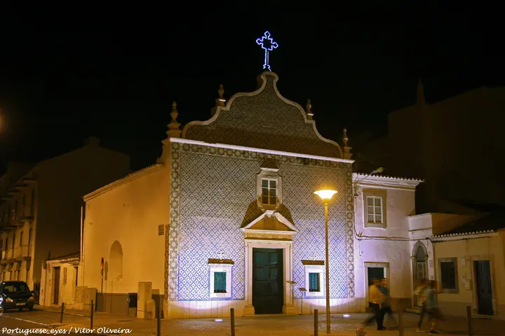 Ermida de São Lázaro - Vitor Oliveira from Torres Vedras, PORTUGAL, CC BY-SA 2.0 <https://creativecommons.org/licenses/by-sa/2.0>, via Wikimedia Commons 4/7