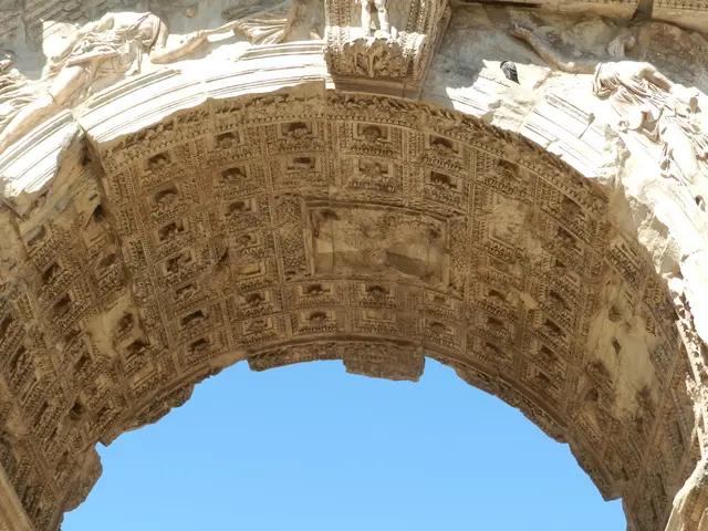 Arch of Titus - <span class="int-own-work" lang="en">Own work</span> 10/12