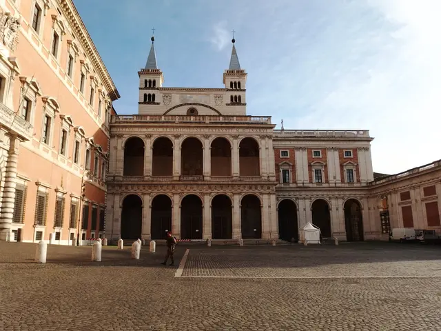 Basilica of San Giovanni in Laterano - <span class="int-own-work" lang="en">Own work</span> 8/9