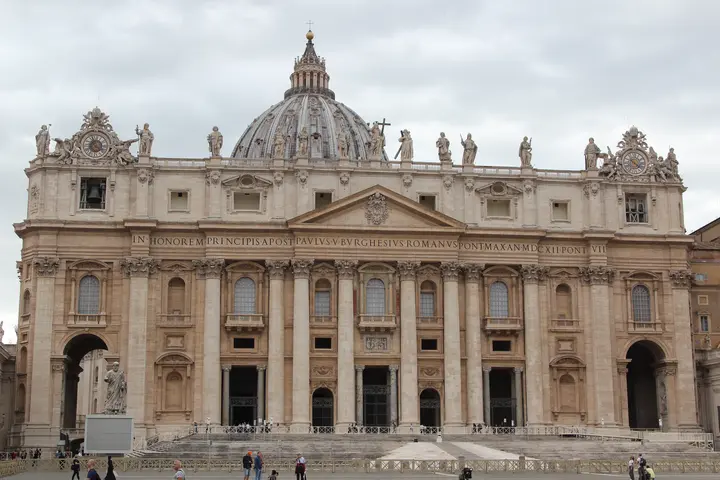 Saint Peter’s Basilica - <span class="int-own-work" lang="en">Own work</span> 7/11