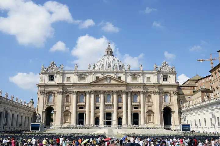 Saint Peter’s Basilica - <span class="int-own-work" lang="en">Own work</span> 4/11