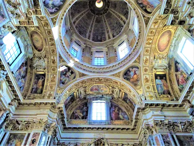 Sistine Chapel - <span class="int-own-work" lang="en">Own work</span> 3/3