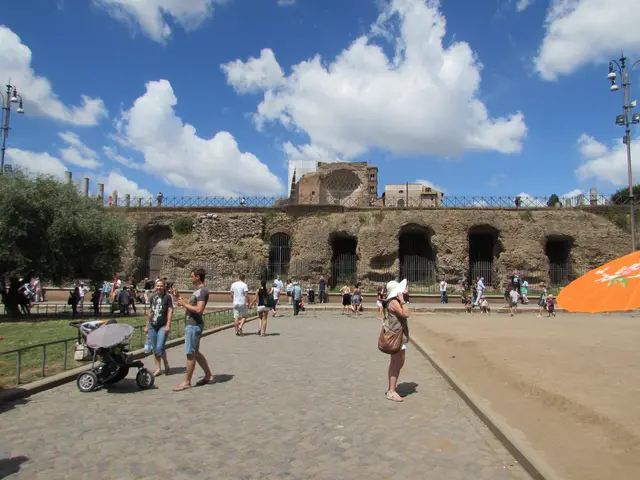 Colosseum - <span class="int-own-work" lang="en">Own work</span> 6/8