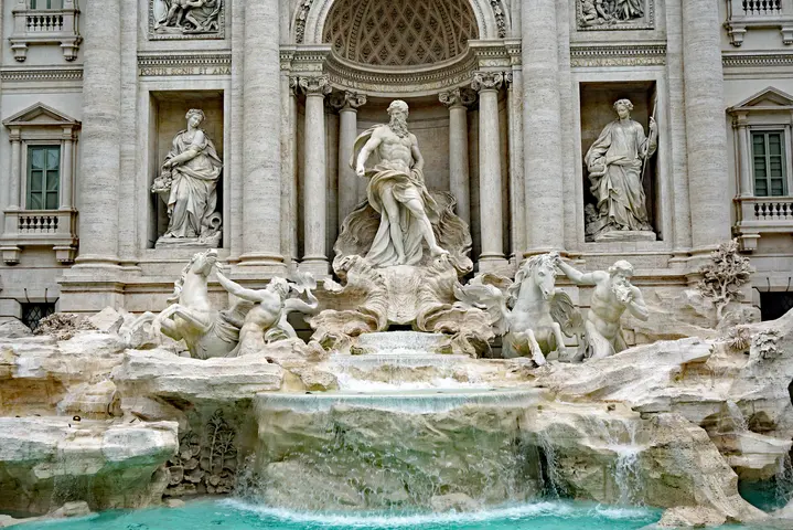 Trevi Fountain - <span class="int-own-work" lang="en">Own work</span> 6/9