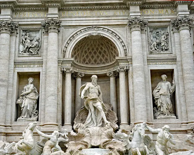 Trevi Fountain - <span class="int-own-work" lang="en">Own work</span> 8/9