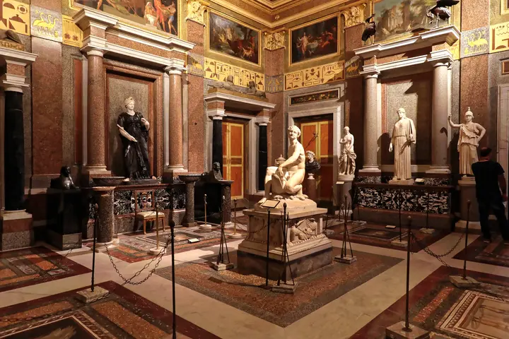 Galleria Borghese - <span class="int-own-work" lang="en">Own work</span> 2/12