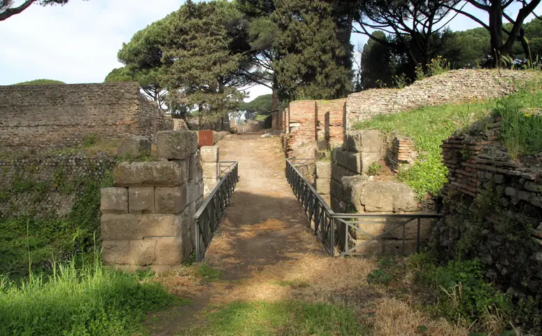 Ostia Antica - <span class="int-own-work" lang="en">Own work</span> 10/12