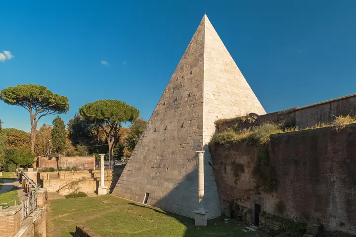 Pyramid of Caius Cestius - <span class="int-own-work" lang="en">Own work</span> 6/7