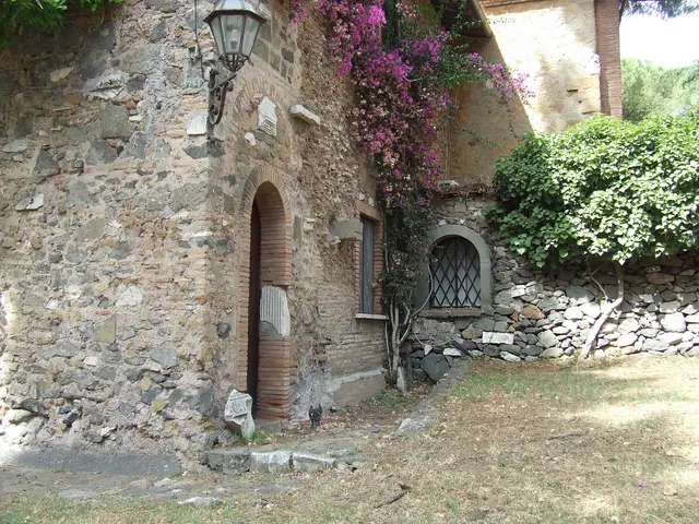 Via Appia Antica - <span class="int-own-work" lang="en">Own work</span> 9/12