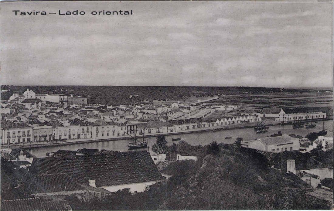 Castelo de Tavira (Château de Tavira) - Postal J. Vianna (Lisboa) n.º 4990 «Lado Oriental», usado em 1910 · Col. A. Monge da Silva · <a href="https://arquivo.pt/noFrame/replay/20240512221721/http://ww3.aeje.pt/avcultur/avcultur/Postais4/Tavira02.htm">Aveiro e Cultura – Arquivo Digital</a> 6/6