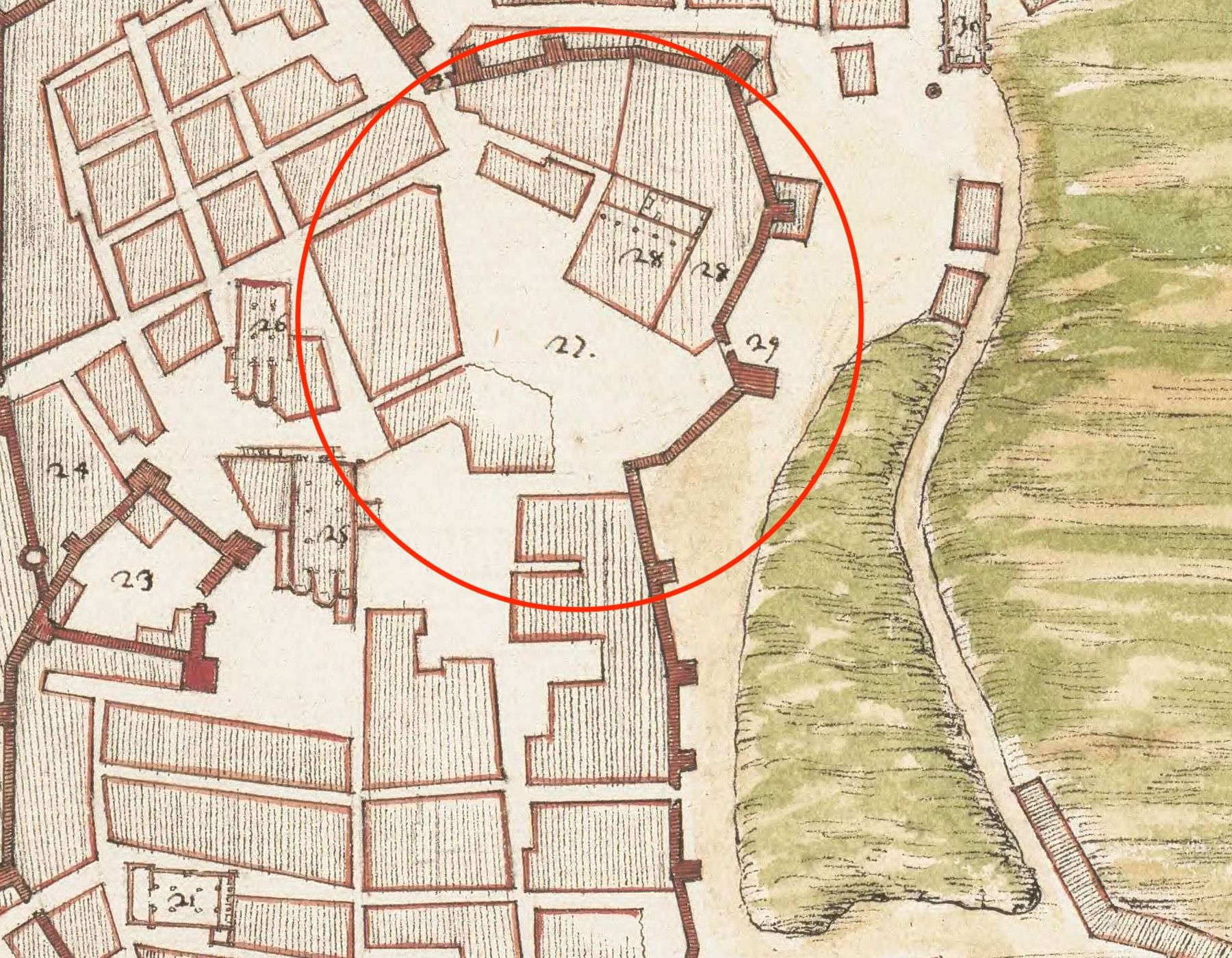 Spansk militærkort over Tavira, ca. 1650, kopieret efter en portugisisk opmåling fra midten af 1500-tallet: et halvt århundrede efter tvangsdåben stod kvarteret endnu markeret ved navn — «27. Judiaria» — nordøst for Santiago-kirken. Planta de la ciudad de Tavilla, Leonardo de Ferrari [ca. 1650–1655]. Krigsarkivet/Riksarkivet, SE/KrA/0414/0025/0011.